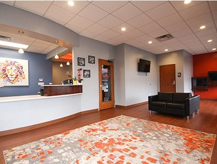 Del Rey Dental comfortable and colorful waiting room