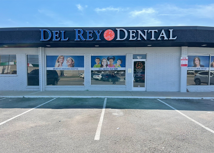 Outside view of Del Rey Dental in East Dallas, TX