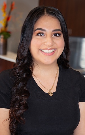 Registered dental assistant Marisol